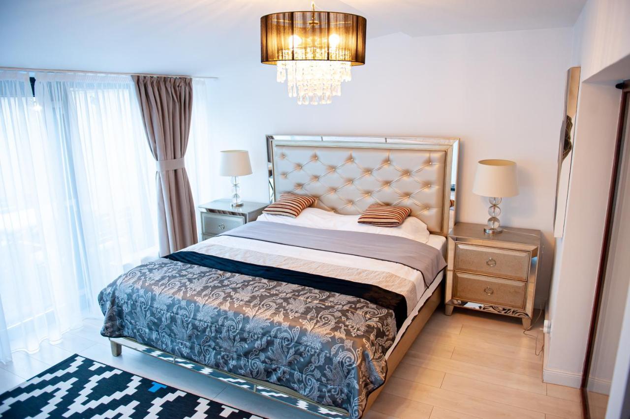 Kai Mountain Luxury Apartment Braşov Esterno foto