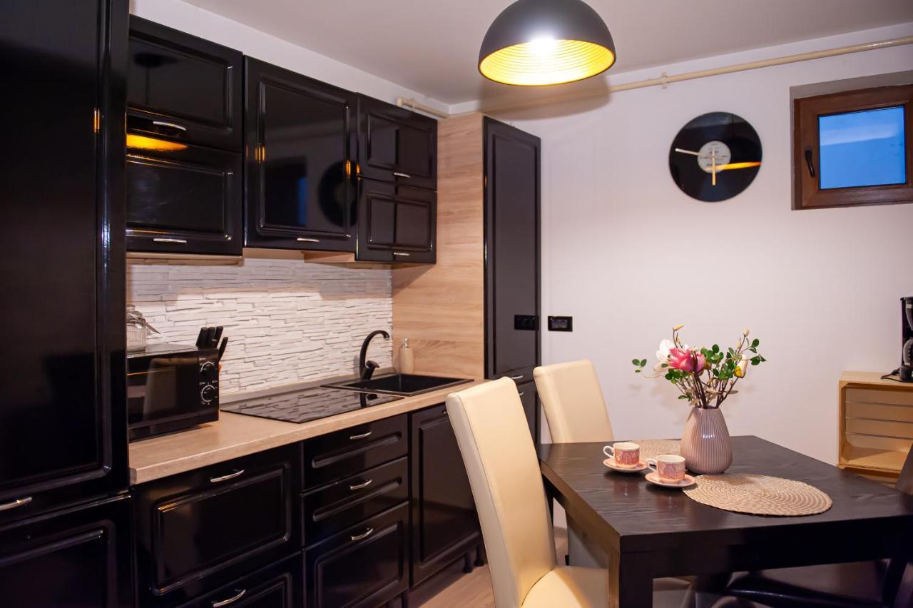 Kai Mountain Luxury Apartment Braşov Esterno foto